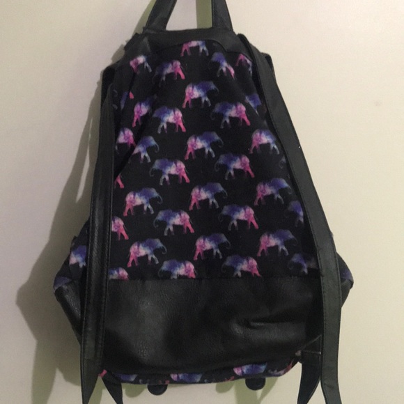 Back pack - Picture 3 of 3